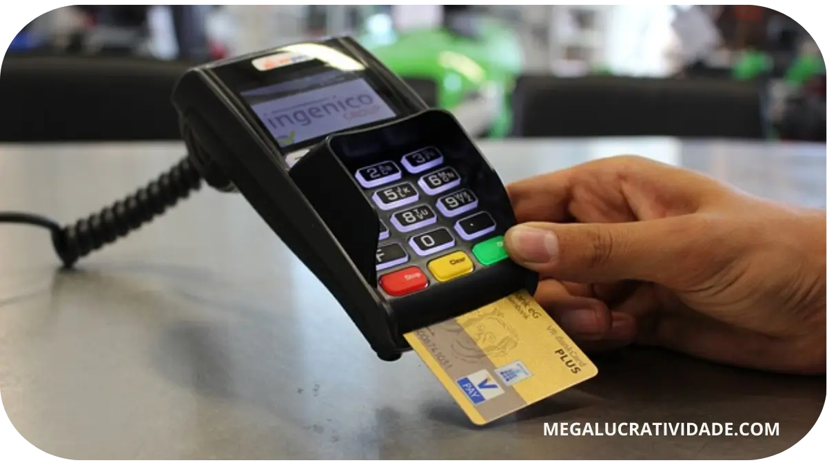 "Cartão de crédito sem anuidade com benefícios exclusivos."